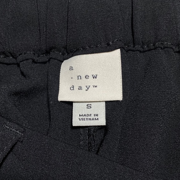 A New Day | Womens S | Black | High-Rise Paper Bag Shorts - Picture 4 of 4